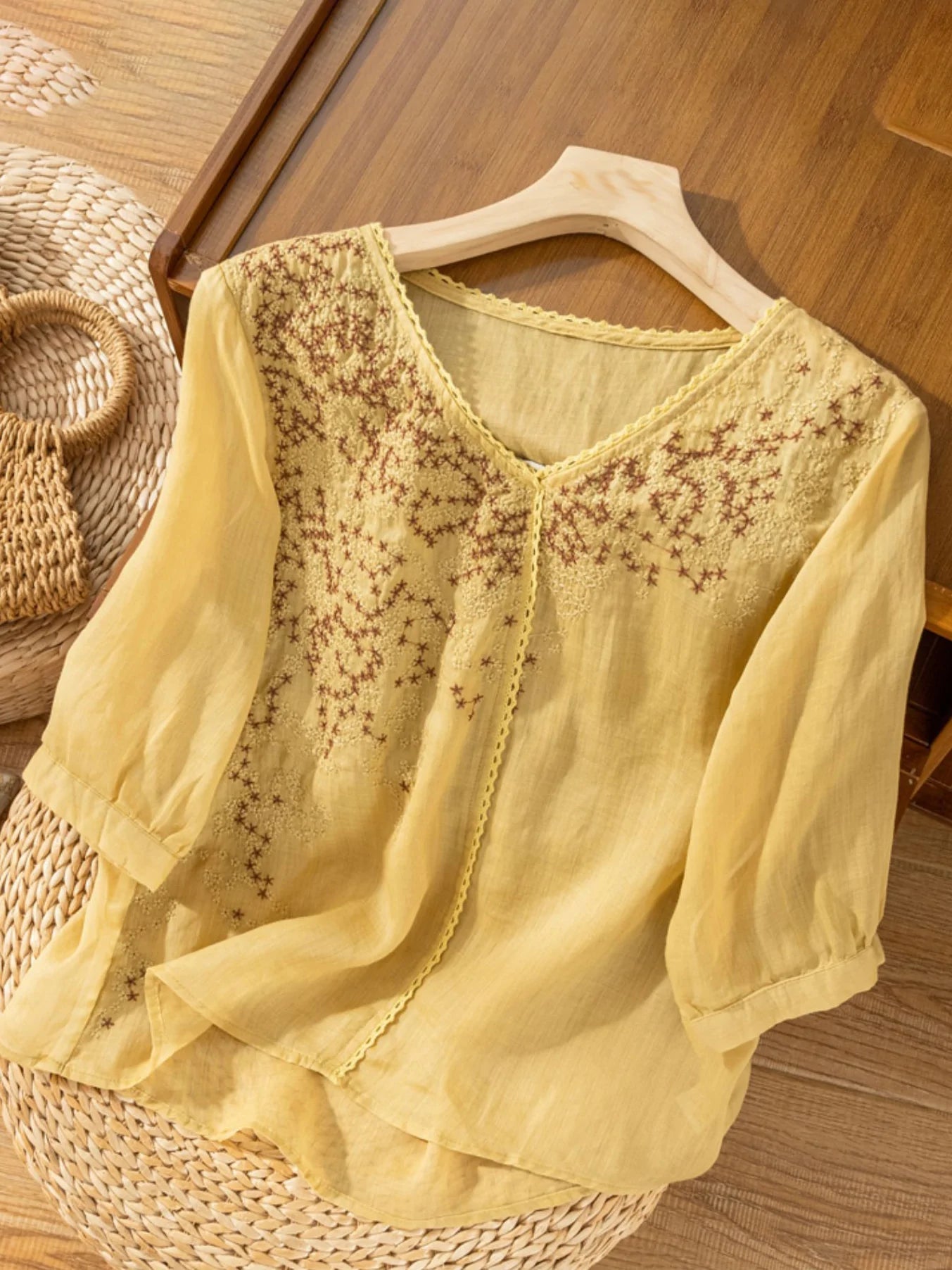 Embroidered V Neck 3/4 Sleeve Casual Linen Top